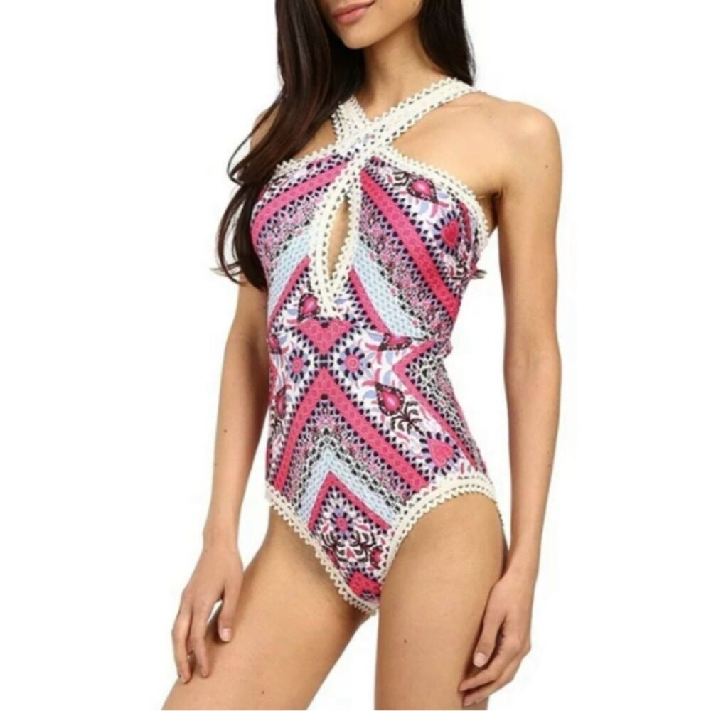 Becca by Rebecca Virtue Secret Garden One piece Swimsuit Size Large Pink/ Purple